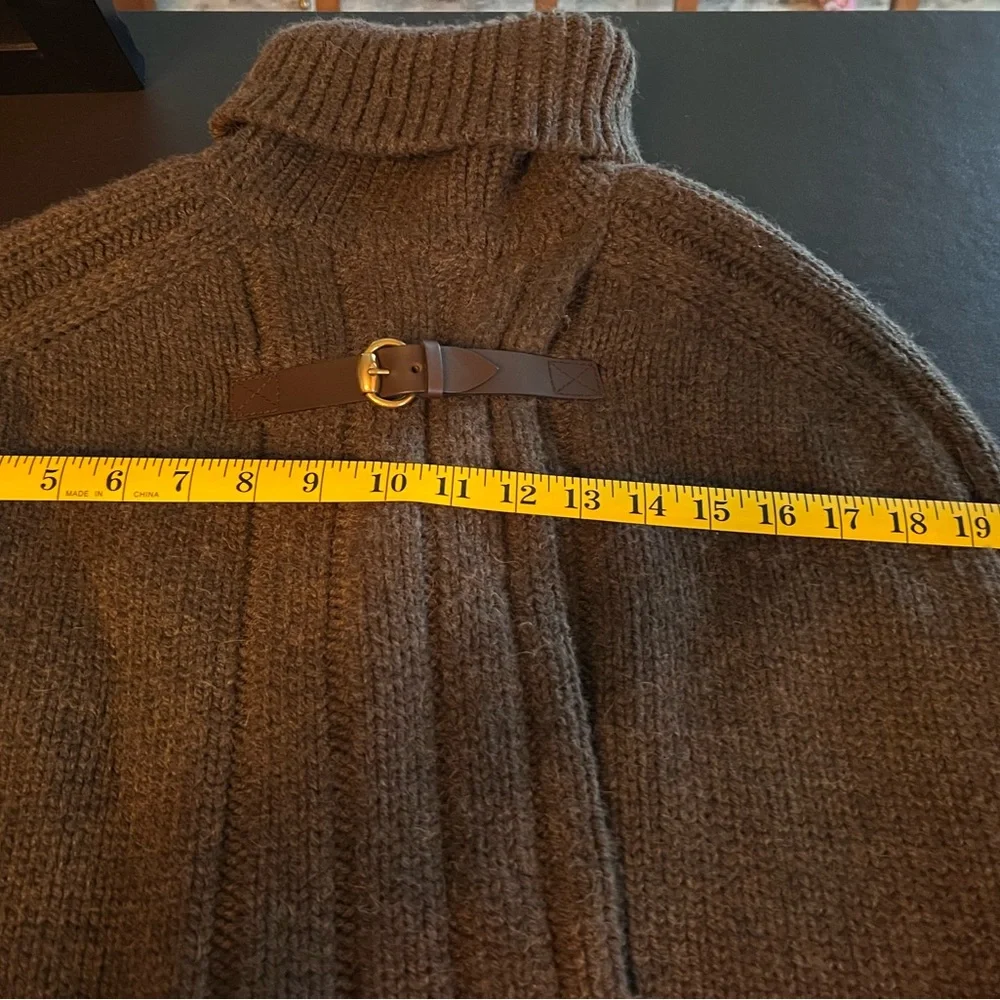 Gucci camel cape- turtleneck - Picture 9 of 10